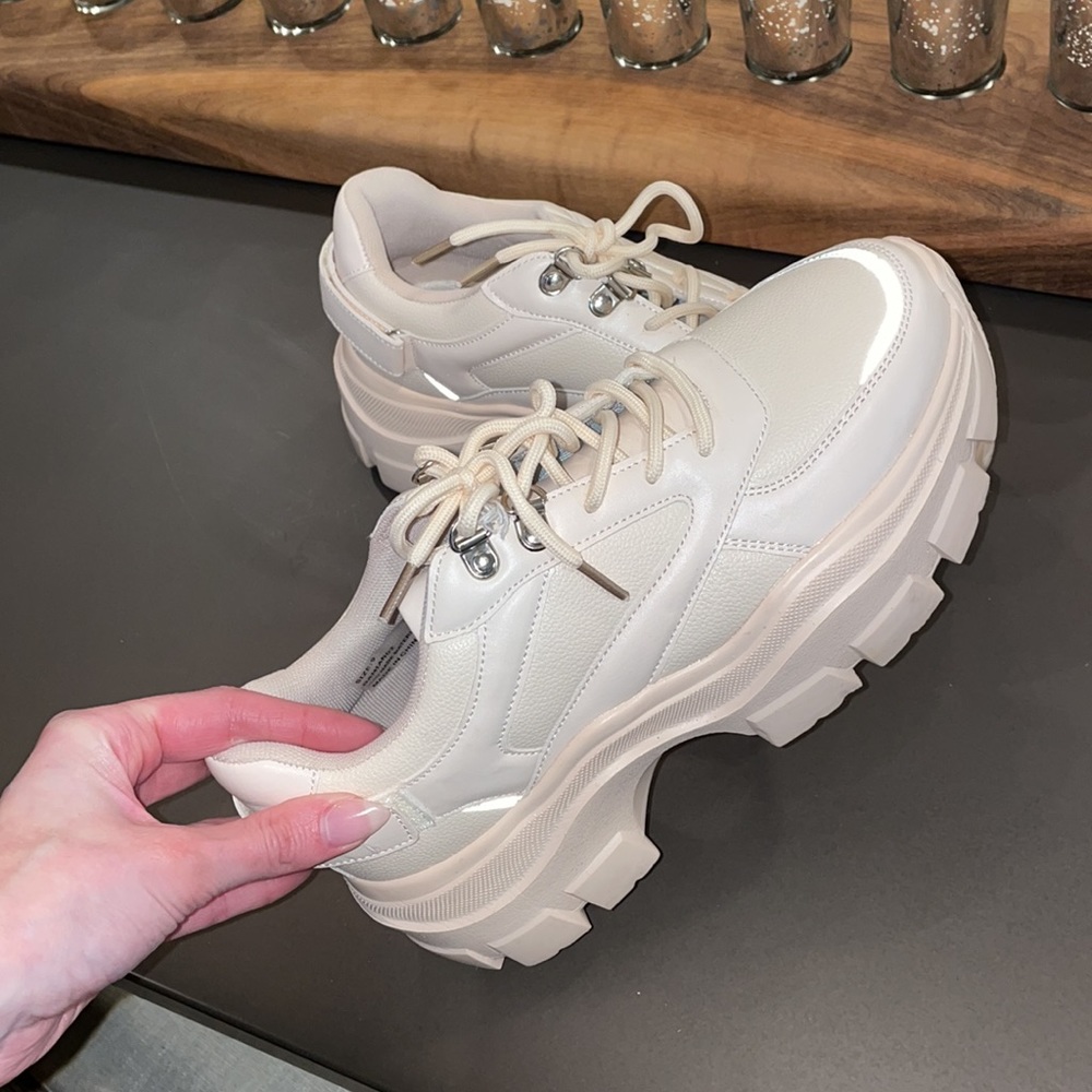 Berness Arial Beige Sneakers - Picture 2 of 8